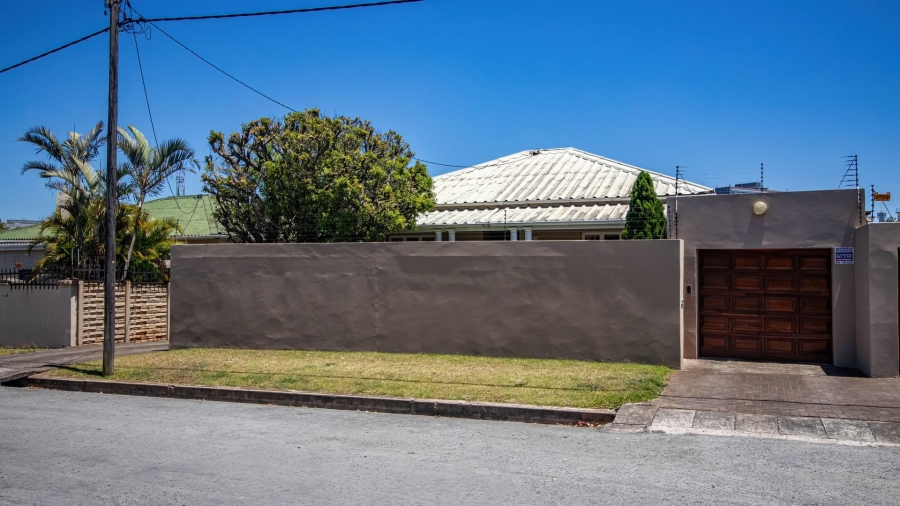 4 Bedroom Property for Sale in Quigney Eastern Cape